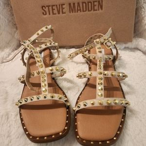 Sunnie Steve Madden color Bone 6.5